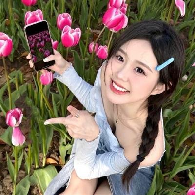 血洒万花团